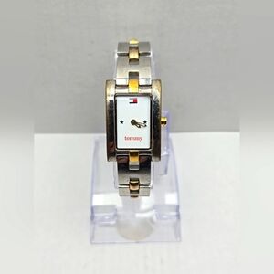 Womens Vintage Tommy Hilfiger T00160 Gold Silver Tone Watch New Battery